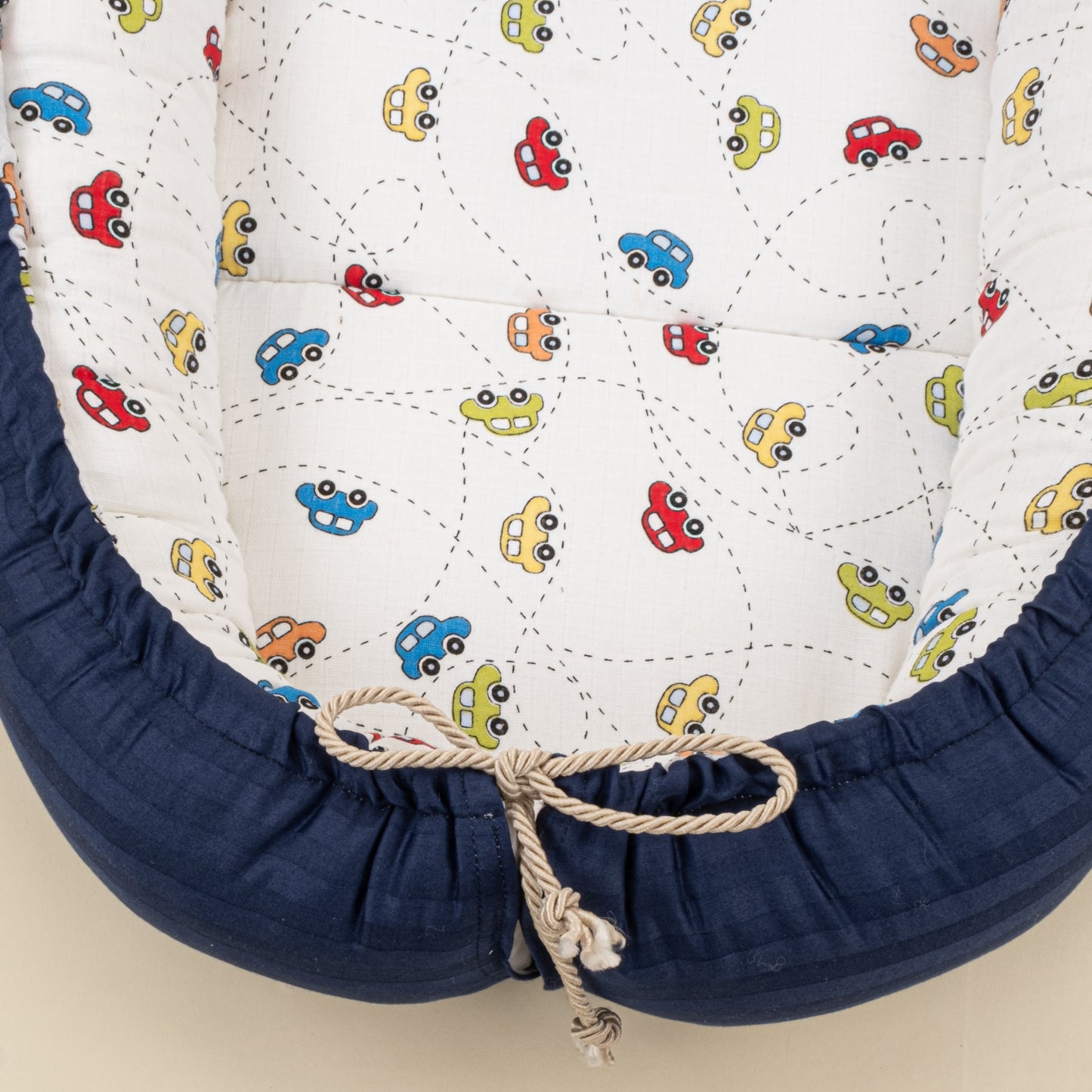 Babynest ve Yastık- Çift Taraflı - Lacivert Saten - Renkli Arabalar