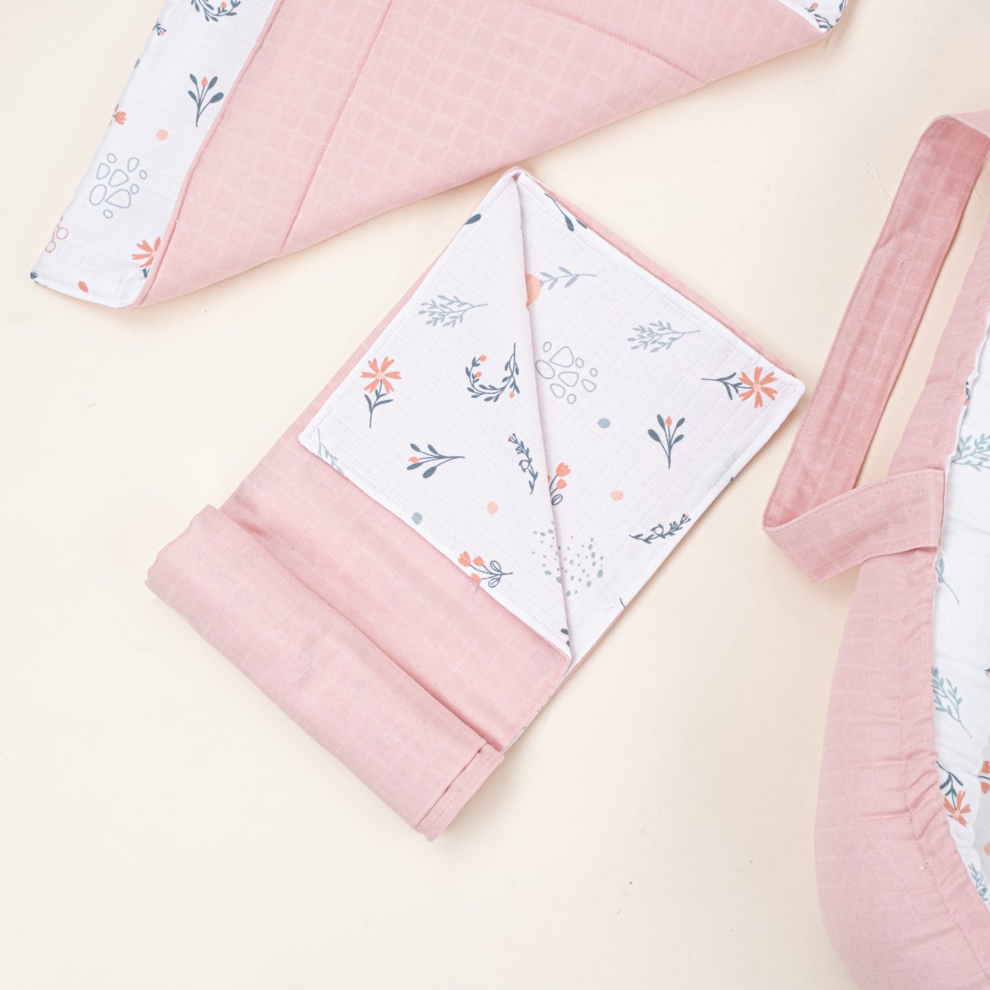 18 Parça Full Set - Çift Taraflı - Pudra Muslin - Yeşil Çiçekler