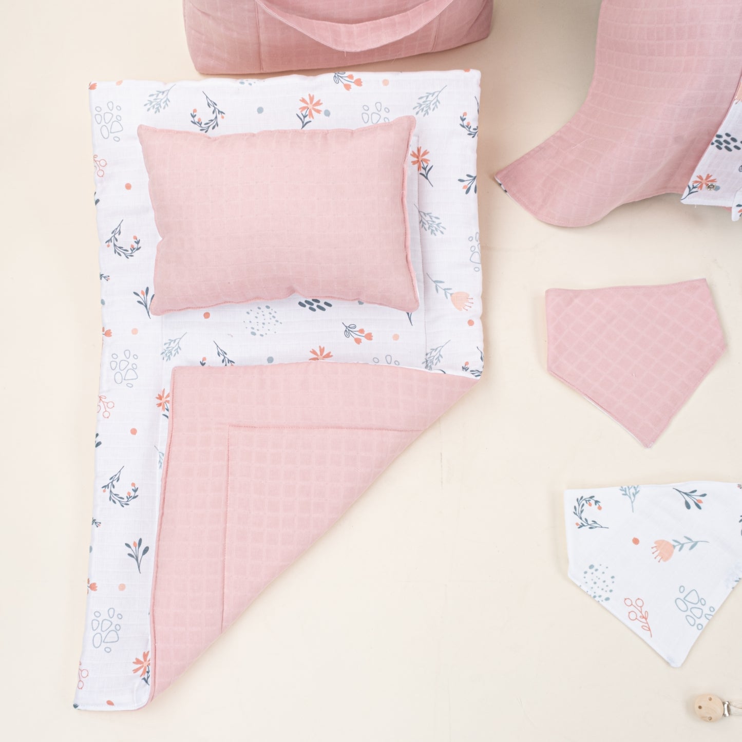 14 Parça Avantajlı Set - Çift Taraflı - Pudra Muslin - Yeşil Çiçekler