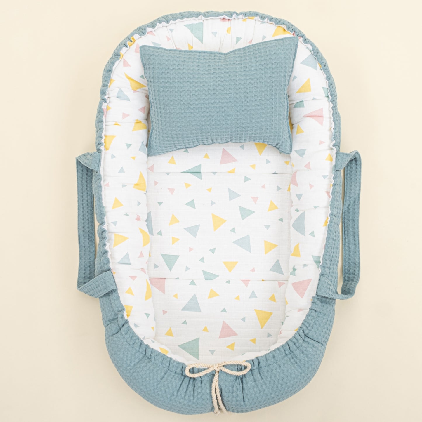 Babynest - Çift Taraflı - Petrol Mavisi Petek - Renkli Üçgenler