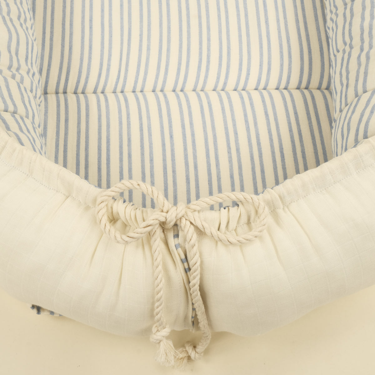 Babynest ve Yastık - Çift Taraflı - İki Katlı Mavi Çizgili - Krem Muslin