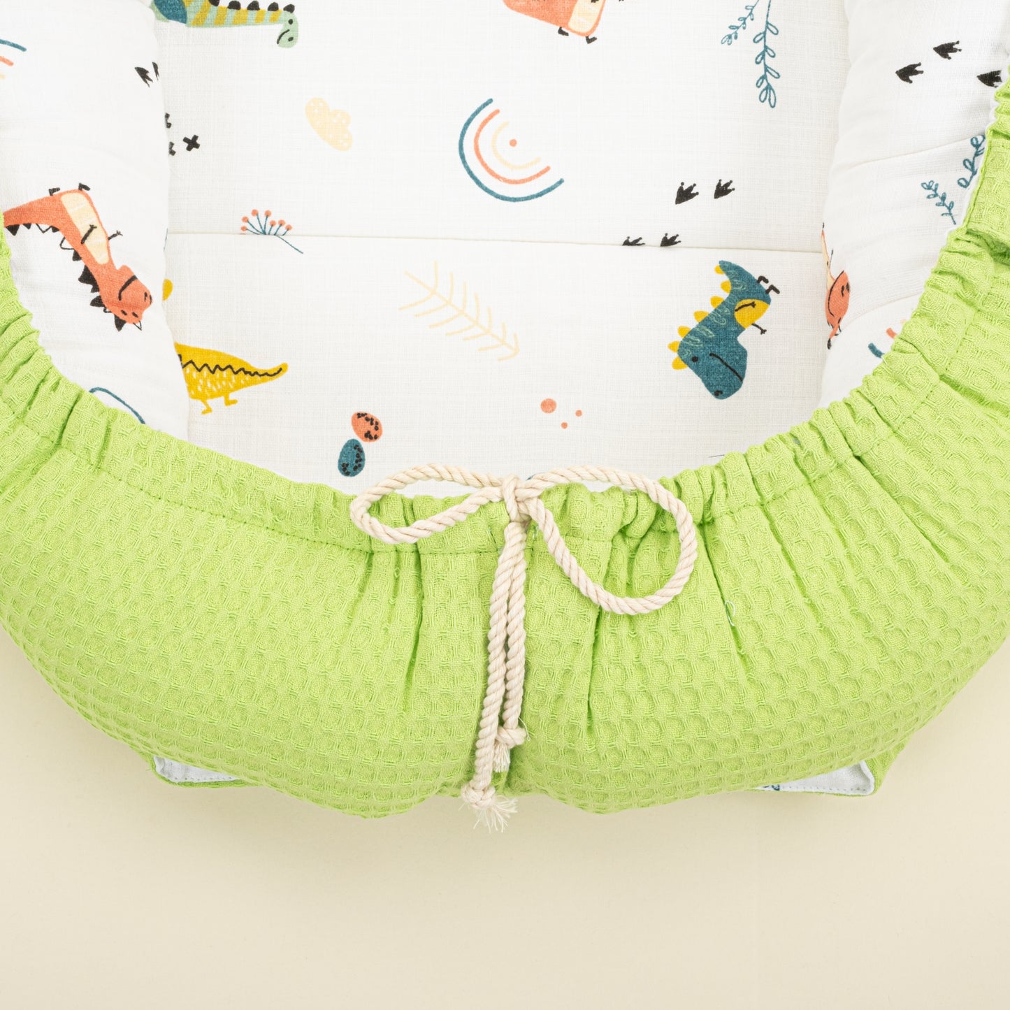 Babynest ve Yastık- Çift Taraflı - Fıstık Yeşili Petek - Renkli Dinazor