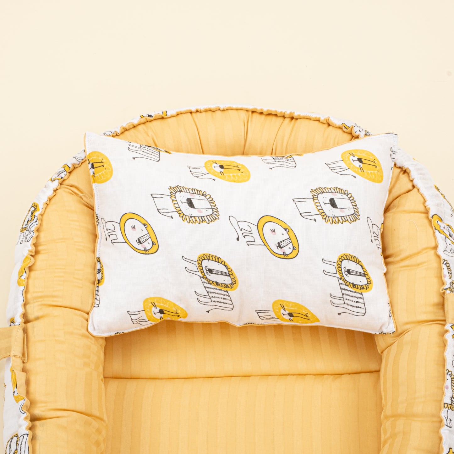 Babynest ve Yastık - Çift Taraflı - Sarı Saten - Sarı Aslan