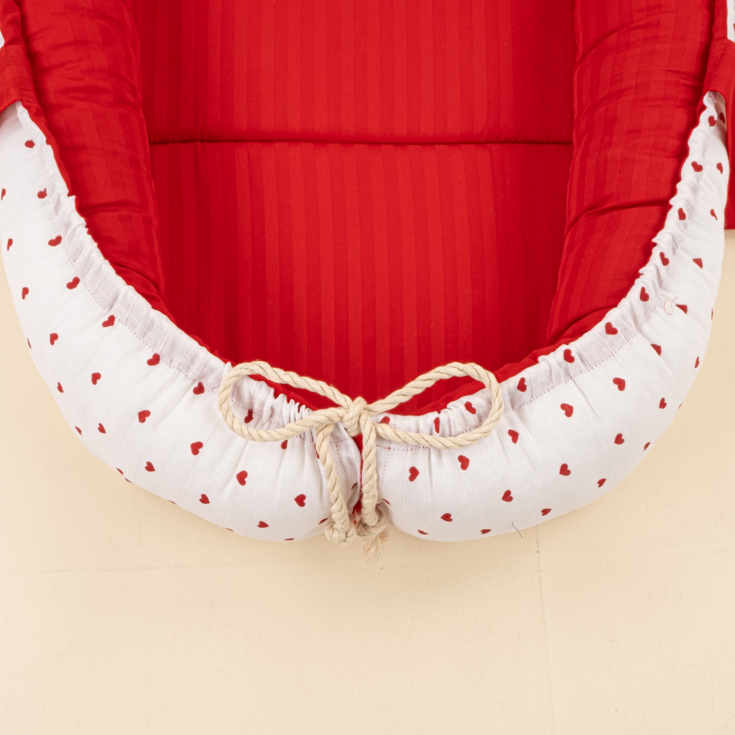 Babynest ve Yastık - Çift Taraflı - Kırmızı Saten - Kırmızı Kalp