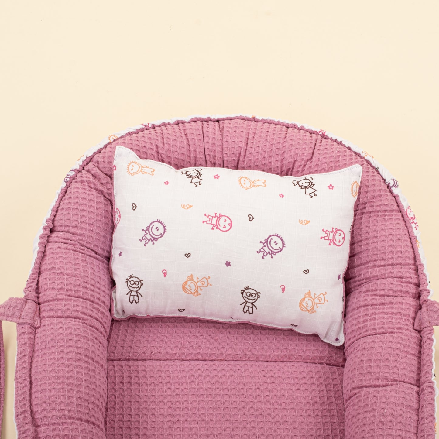 Babynest ve Yastık - Çift Taraflı - Mürdüm Petek - Pembe Çubuk Bebekler