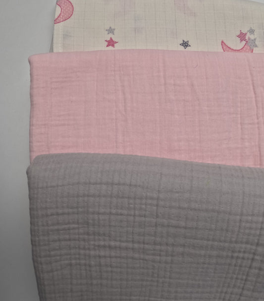 3 lü Bebek Muslin Battaniye Set - Dört Katlı Püsküllü Gri - İki Katlı Bebe Pembe - Pembe Ay