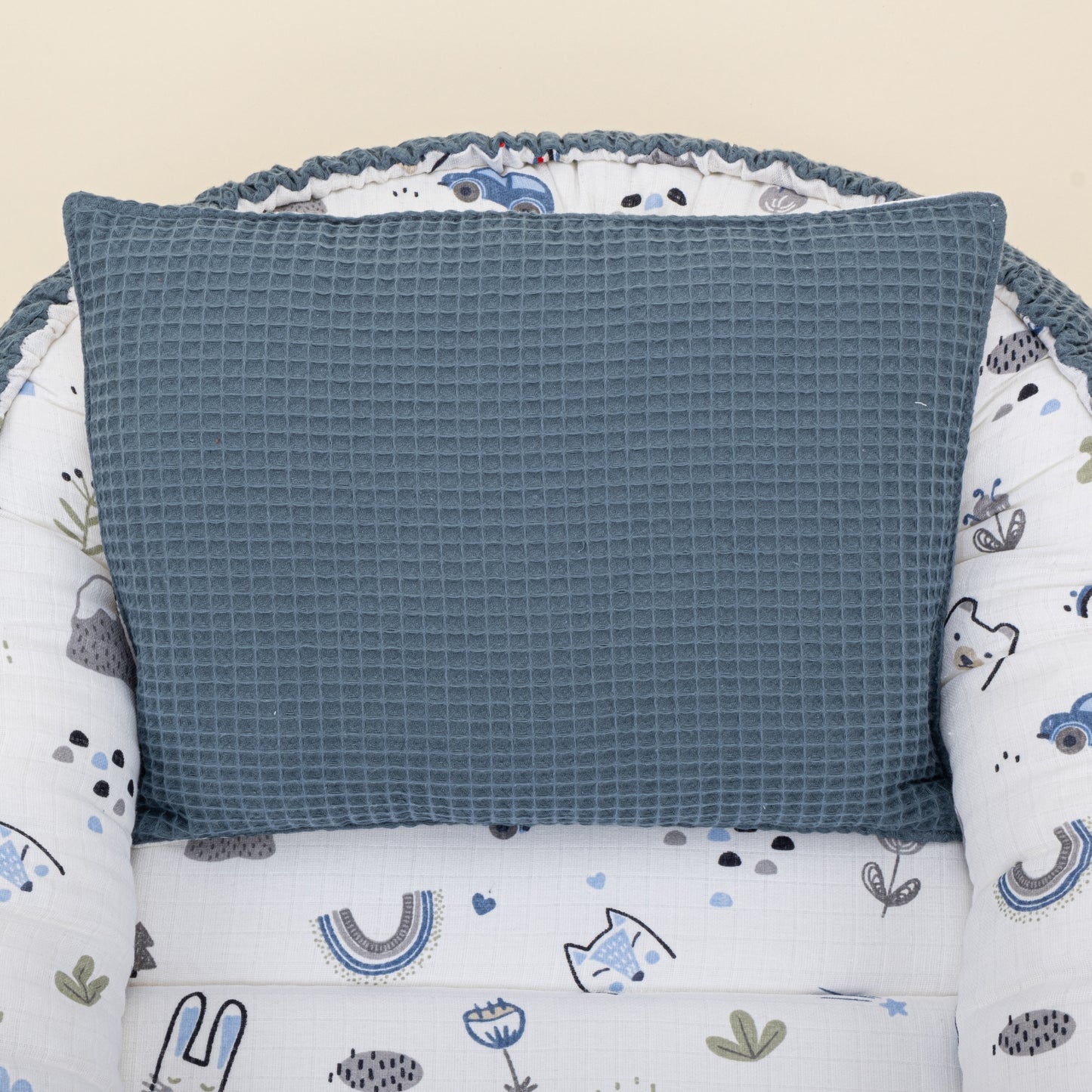 Babynest ve Yastık - Çift Taraflı - Koyu Mavi Petek - Mavi Kedi