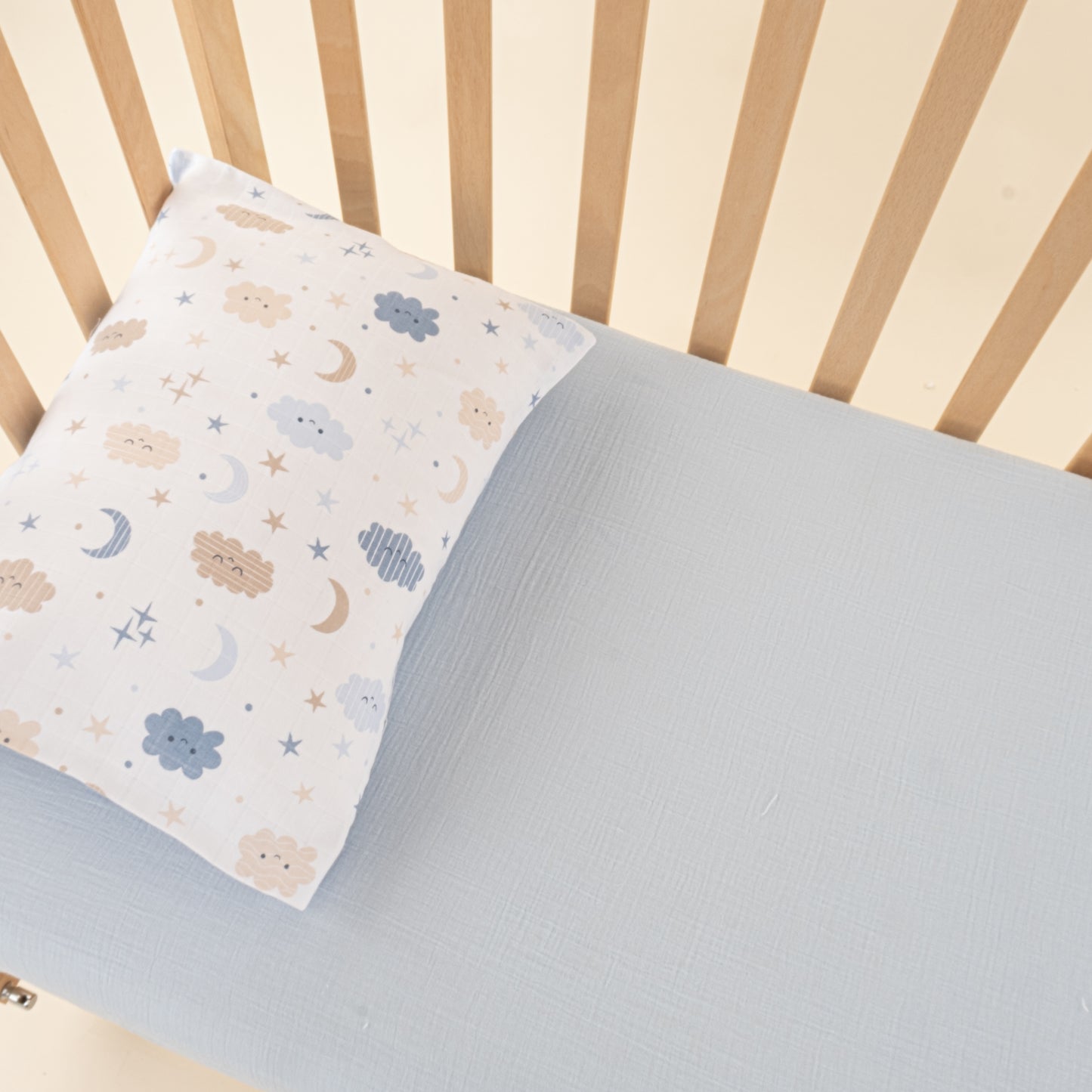 Bebek Lastikli Çarşaf ve Yastık Kılıfı - Bebe Mavi İki Katlı Organik Muslin - Mavi Bulut