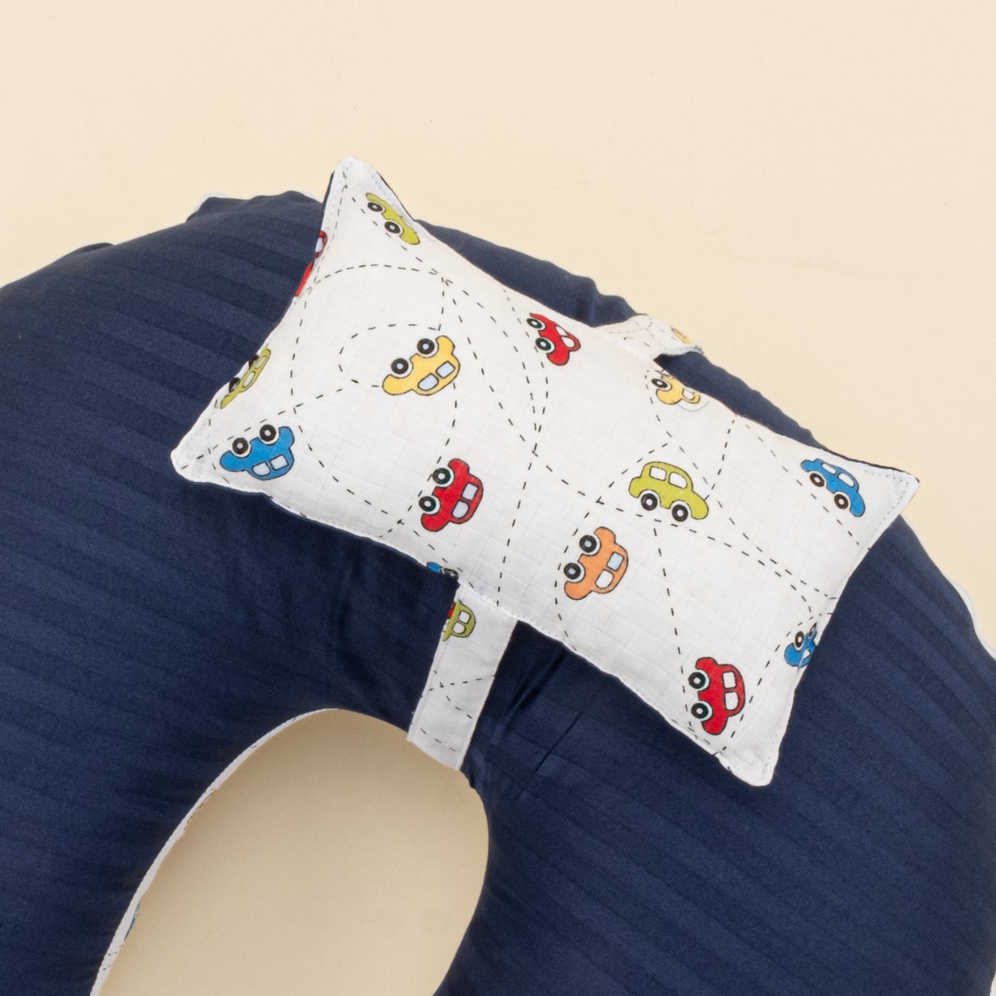 Emzirme Yastığı - Çift Taraflı - Lacivert Saten - Renkli Arabalar