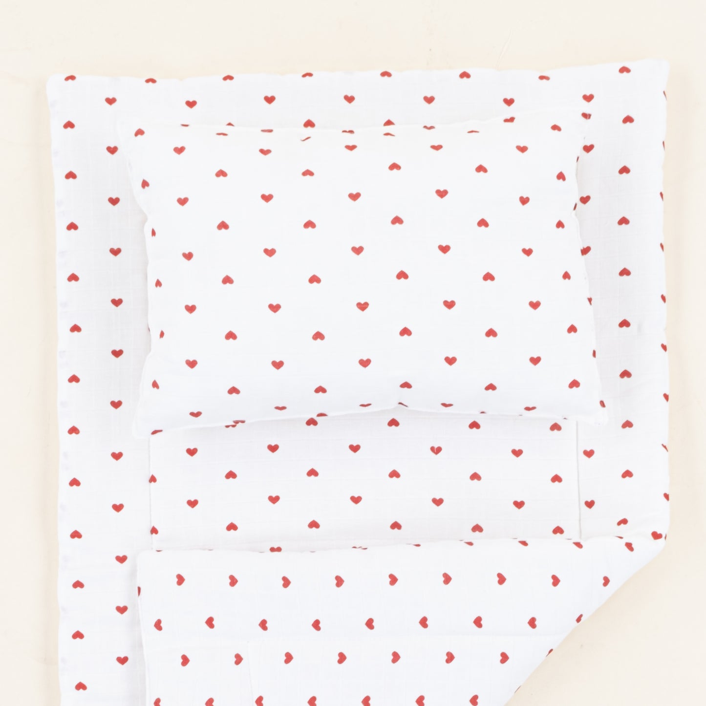 Alt Açma Matı ve Yastık - Kırmızı Kalp