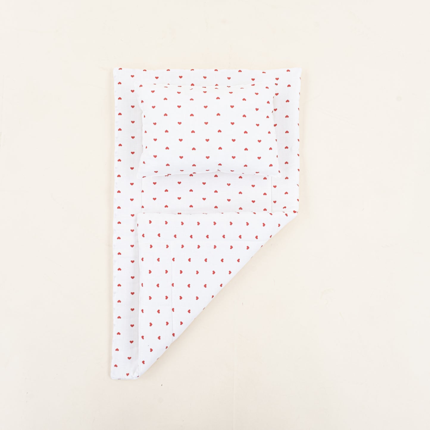 Alt Açma Matı ve Yastık - Kırmızı Kalp