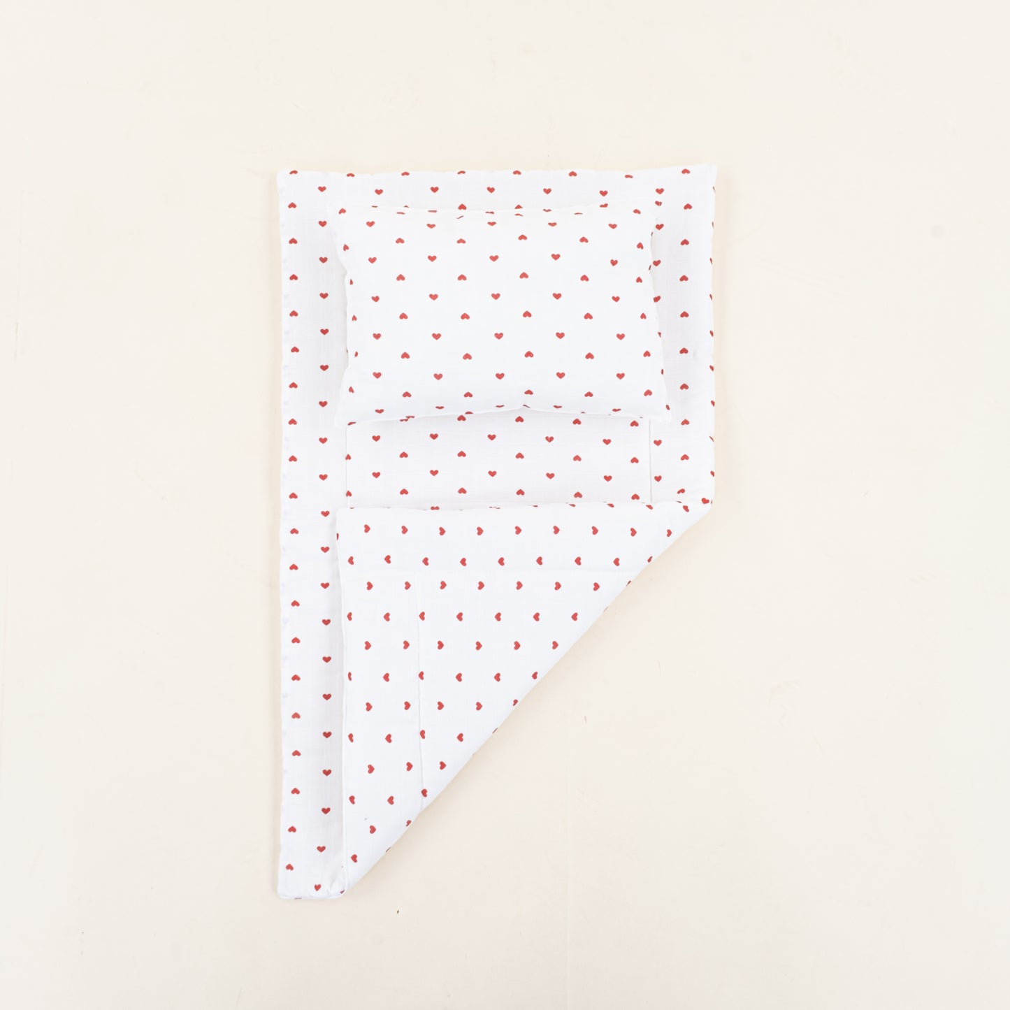 Alt Açma Matı ve Yastık - Kırmızı Kalp