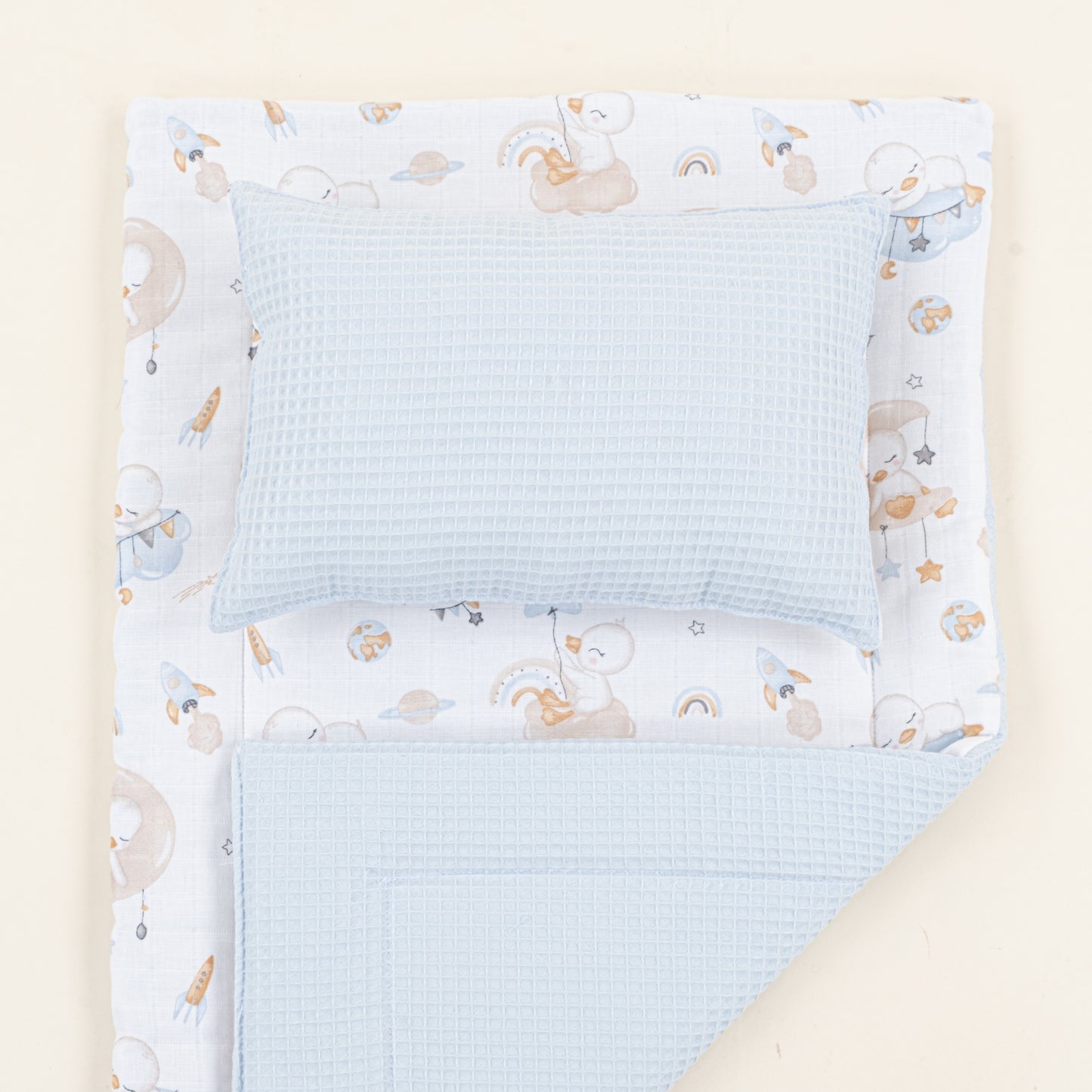 Alt Açma Matı ve Yastık - Çift Taraflı - Bebe Mavi Petek - Uykucu Ördek