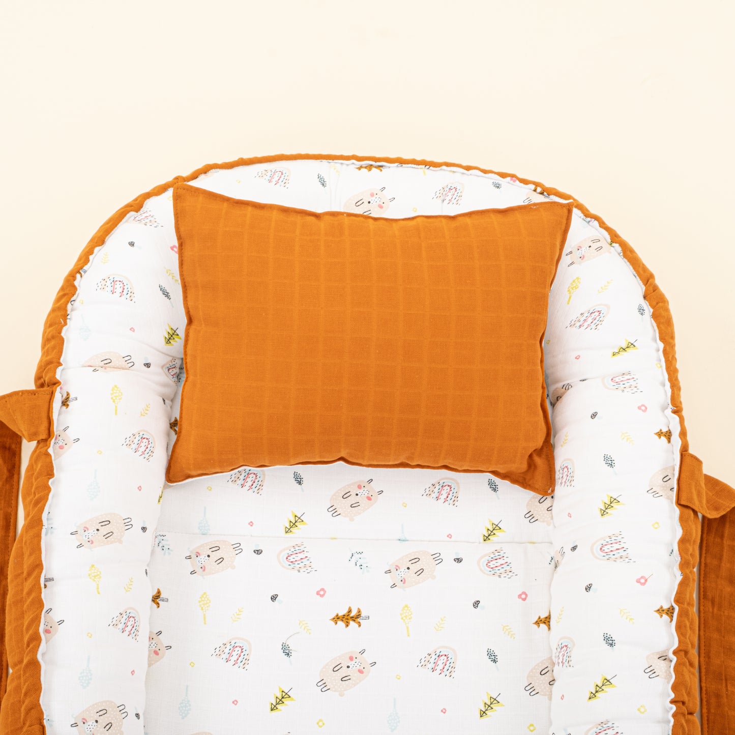 Babynest ve Yastık- Çift Taraflı - Kiremit Muslin - Minik Koyunlar