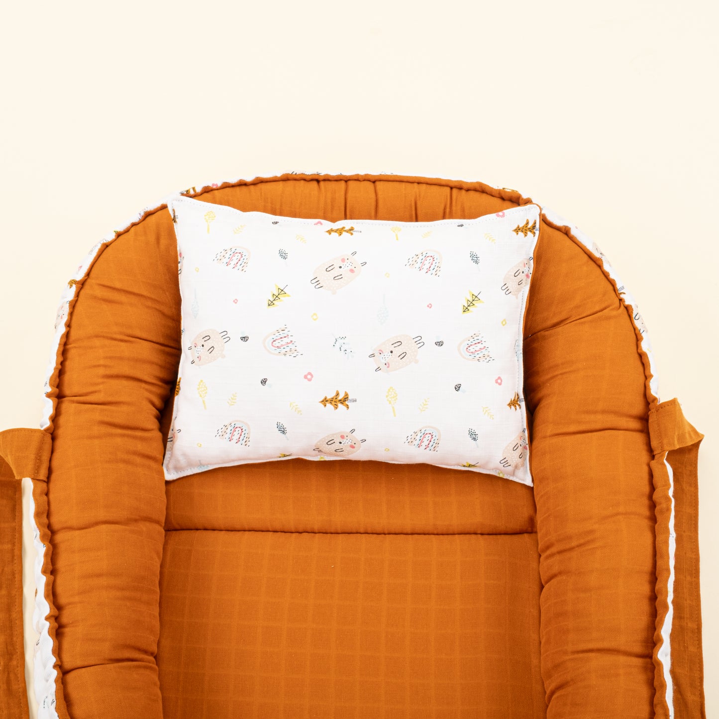 Babynest ve Yastık- Çift Taraflı - Kiremit Muslin - Minik Koyunlar