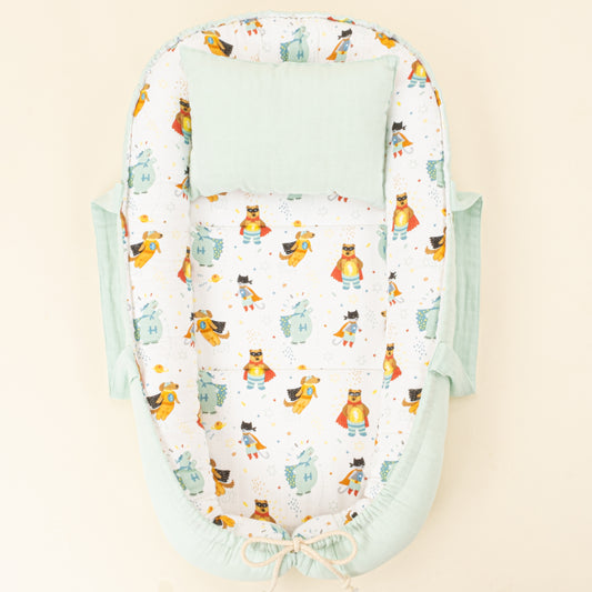 Babynest ve Yastık - Çift Taraflı - Su Yeşili Muslin - Süper Kahramanlar