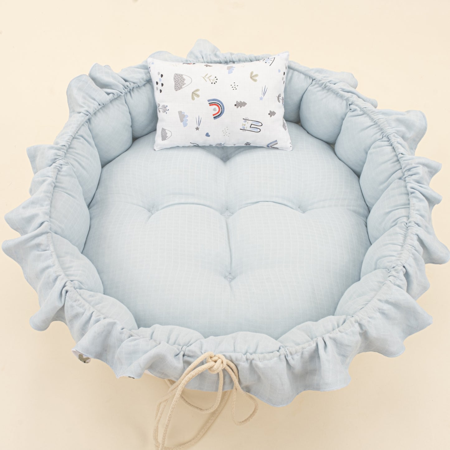 Yuvarlak Babynest ve Yastık - Çift Taraflı - Bebe Mavi Muslin - Mavi Kedi