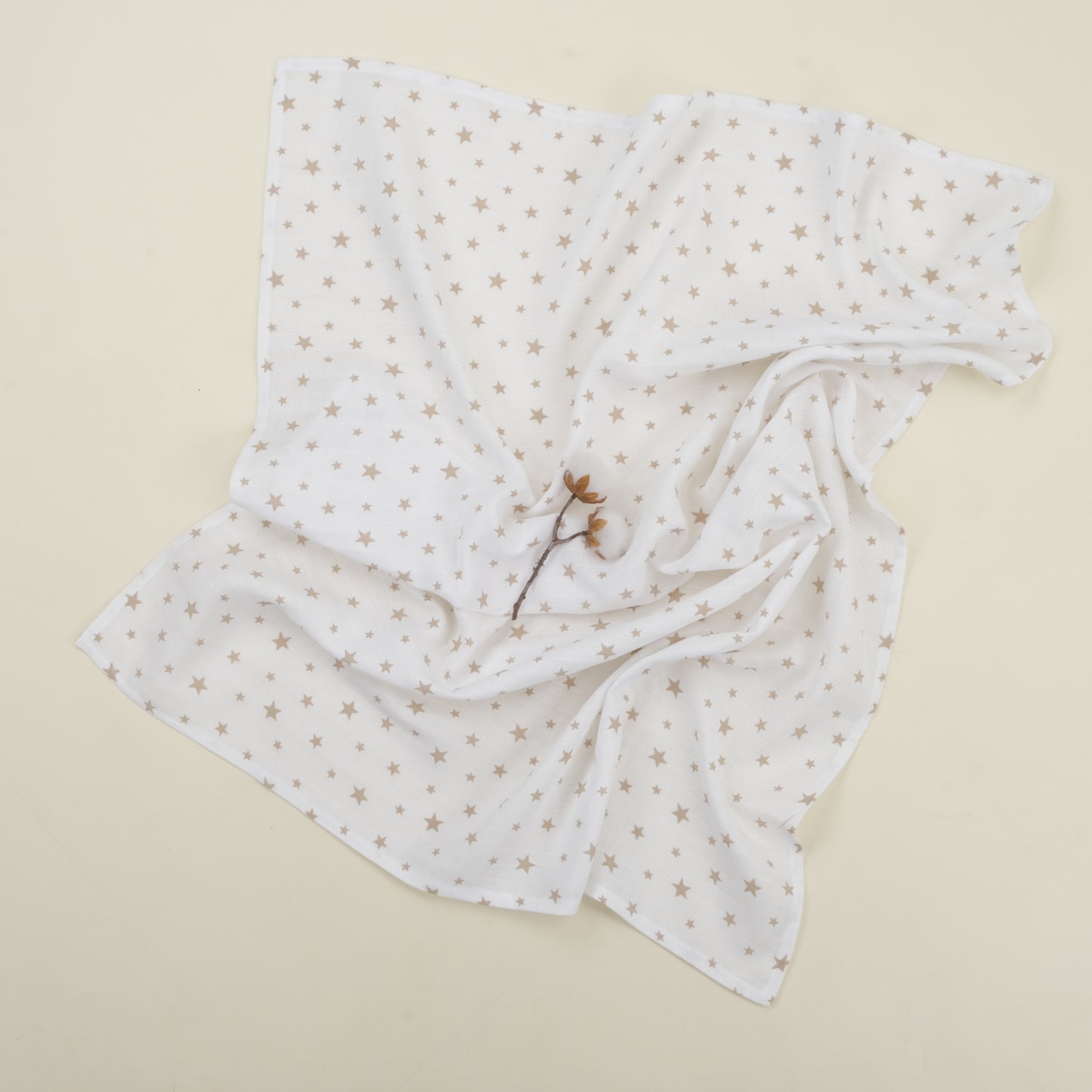 3 lü Bebek Muslin Kundak Set - Dört Katlı Püsküllü Beyaz - İki Katlı Sütlü Kahve - Kahverengi Yıldız