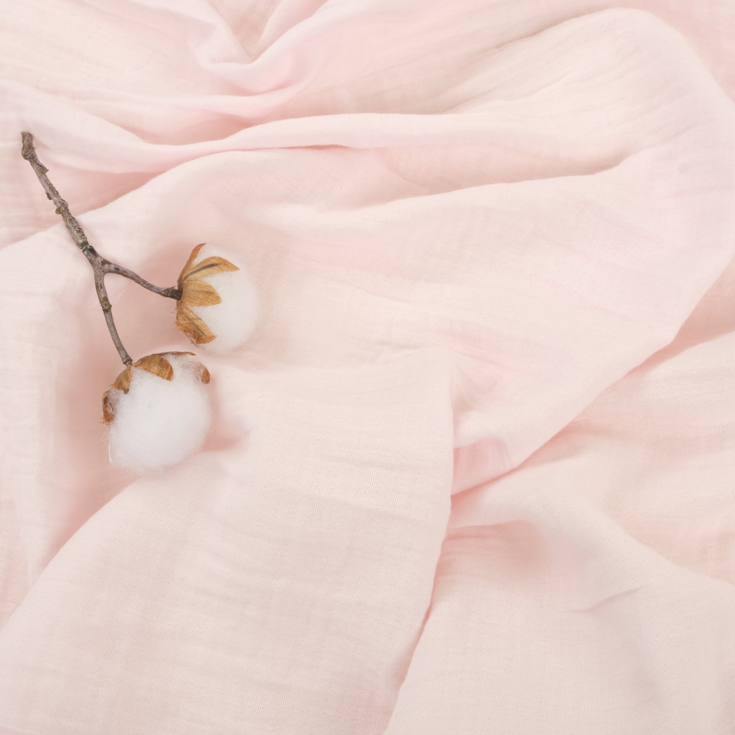 3 lü Bebek Muslin Kundak Set - Dört Katlı Püsküllü Beyaz - İki Katlı Bebe Pembe - Kırmızı Kalpler