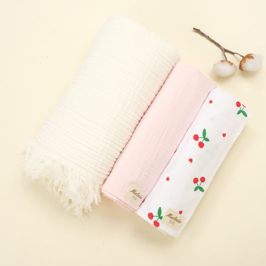 3 lü Bebek Muslin Kundak Set - Dört Katlı Püsküllü Beyaz - İki Katlı Bebe Pembe - Kiraz