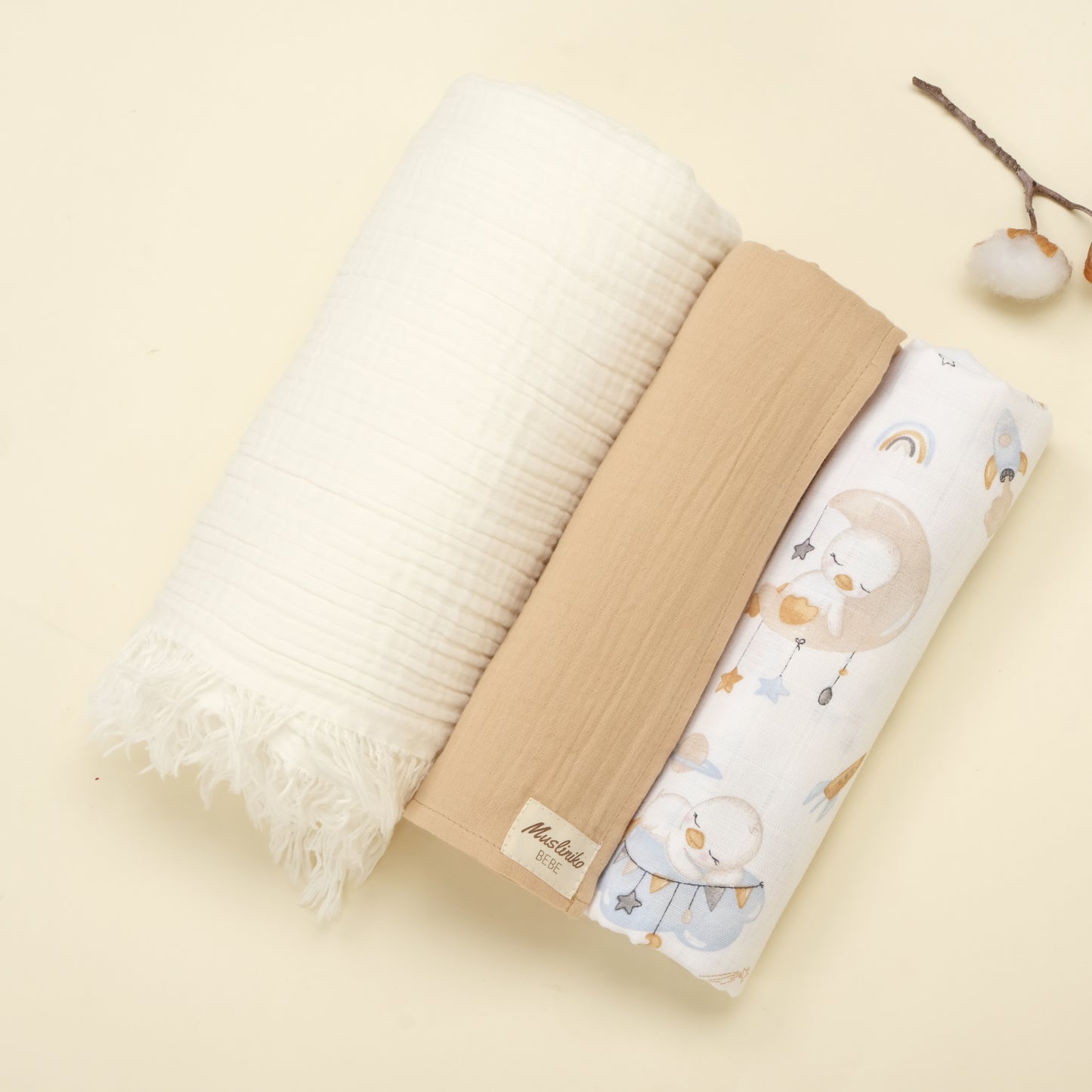 3 lü Bebek Muslin Kundak Set - Dört Katlı Püsküllü Beyaz - İki Katlı Sütlü Kahve - Uykucu Ördek