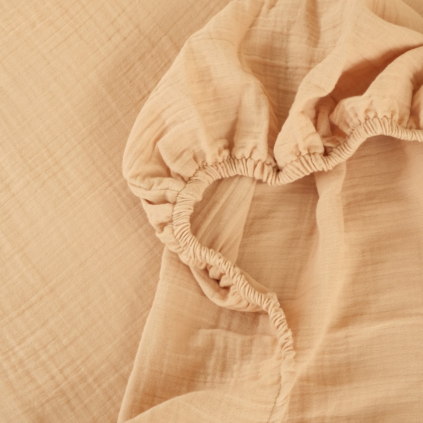 Bebek Muslin Nevresim Seti (Dört Katlı Muslin Battaniye , Yorgan Kılıfı , Yastık Kılıfı , Lastikli Çarşaf) - İndigo Dört Katlı Muslin Battaniye - İki Katlı Sütlü Kahve - Harry