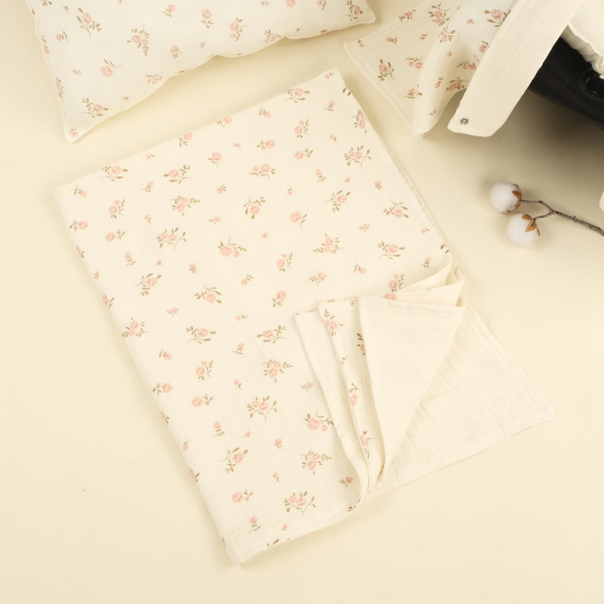 4 Parça İki Katlı Avantajlı Set - İki Katlı Krem - Soft Çiçekler