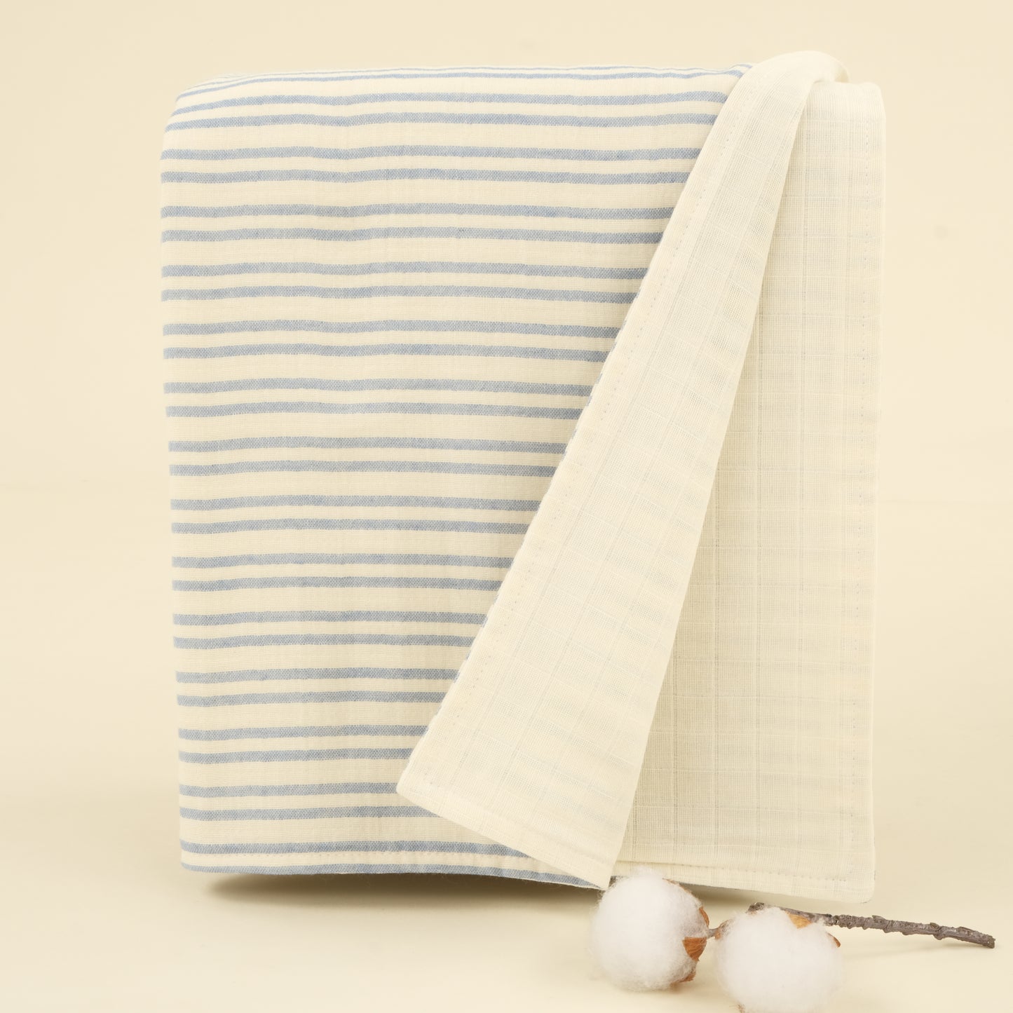 Çift Taraflı Muslin Örtü - İki Katlı Mavi Çizgili - Krem Muslin