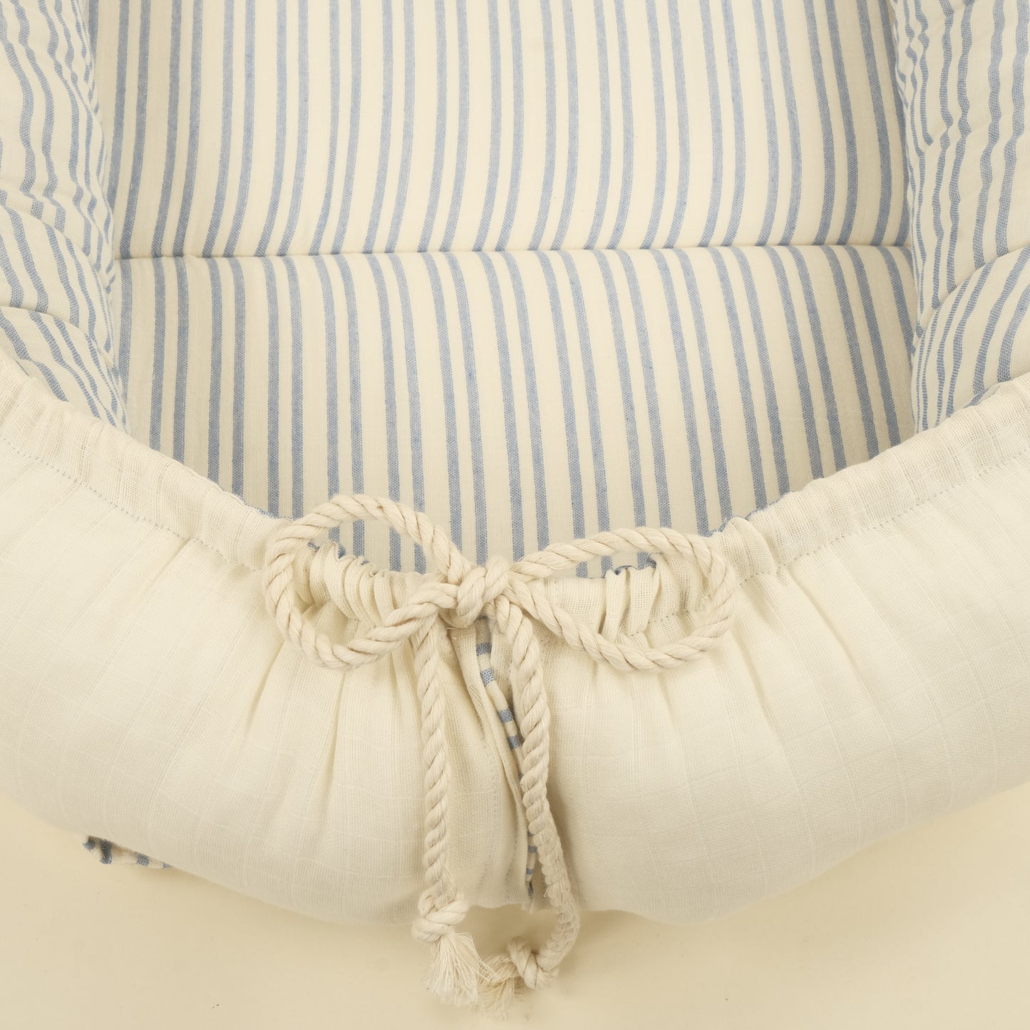 Babynest ve Yastık - Çift Taraflı - İki Katlı Mavi Çizgili - Krem Muslin