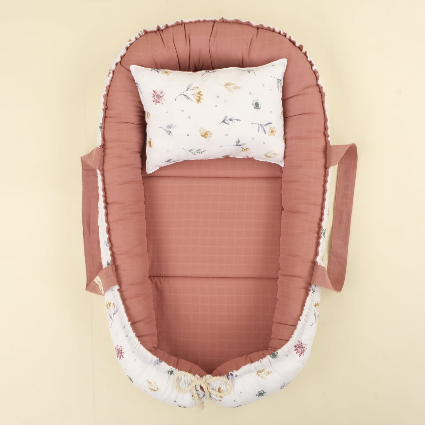 Babynest ve Yastık - Çift Taraflı - Gül Kurusu Muslin - Filizler
