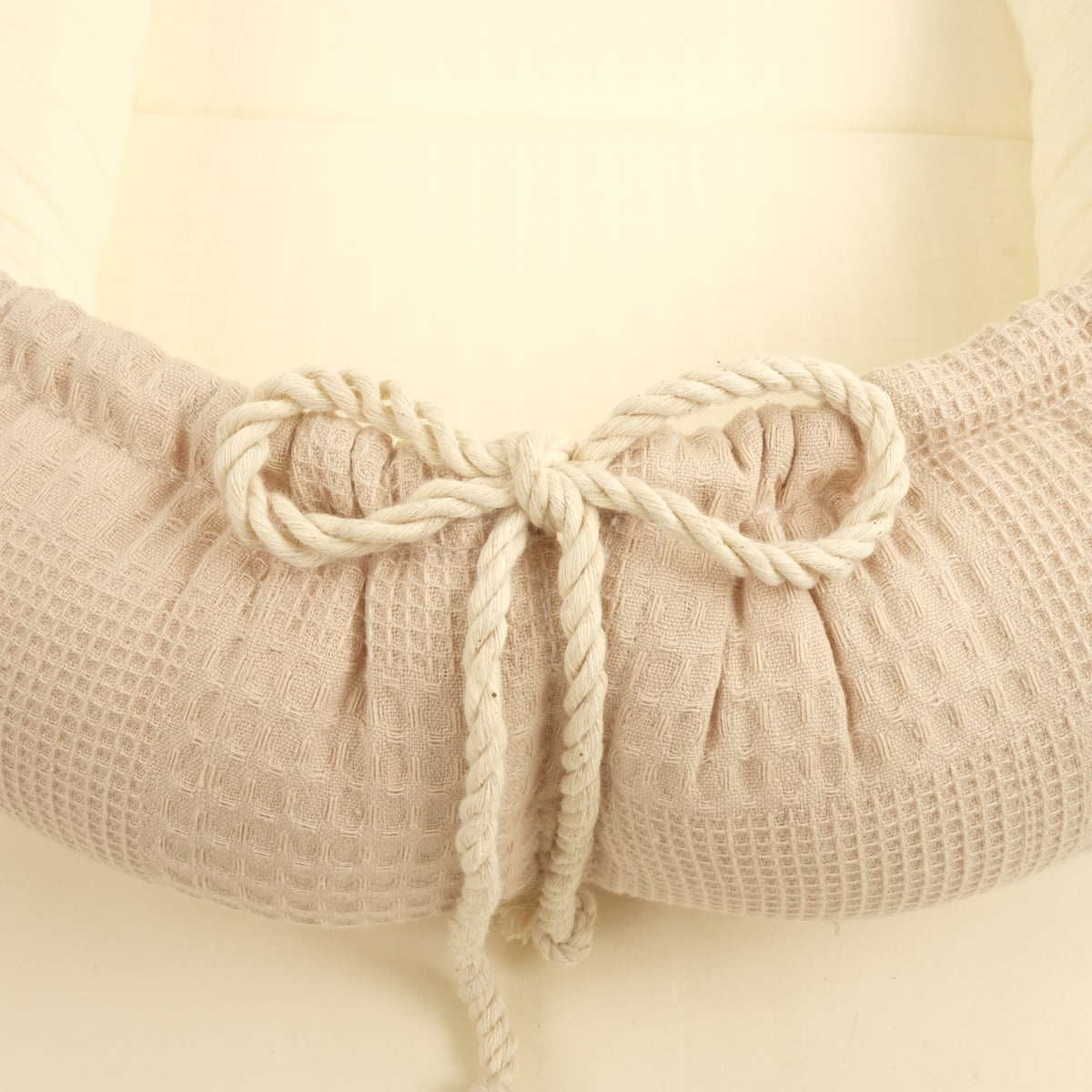 Babynest ve Yastık - Çift Taraflı - Bej Waffle - Krem Muslin