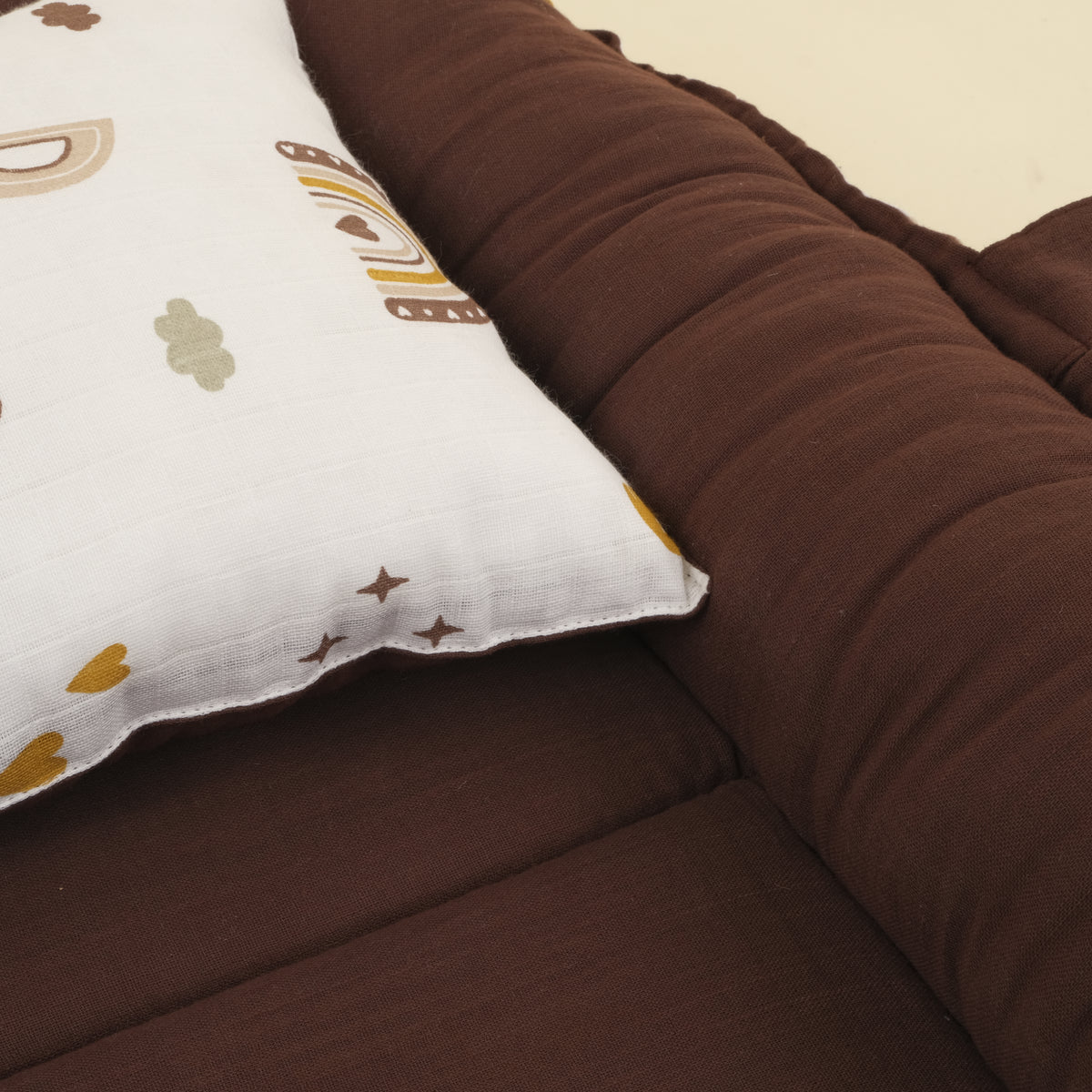Babynest ve Yastık - Çift Taraflı - İki Katlı - Galaksi ve Harfler - Kahverengi