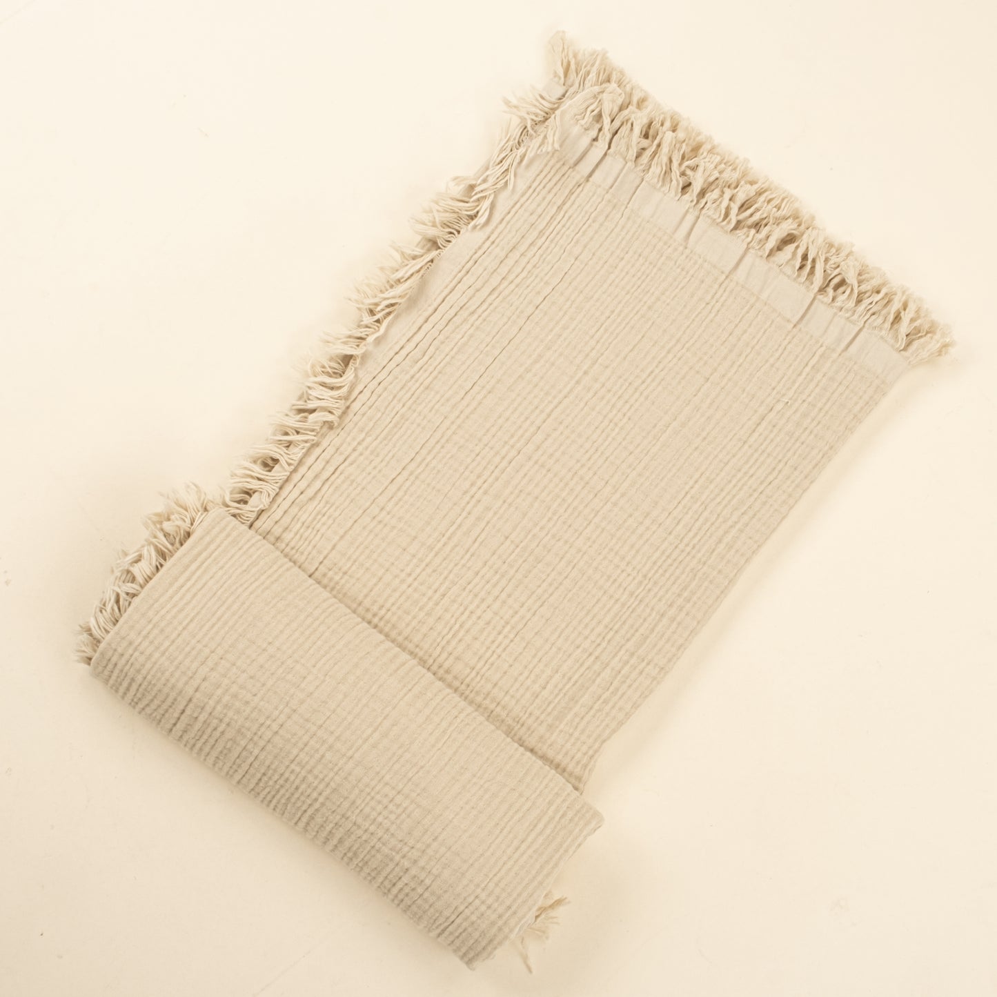 Bebek Muslin Nevresim Seti (Dört Katlı Muslin Battaniye , Yorgan Kılıfı , Yastık Kılıfı , Lastikli Çarşaf) - Taş Dört Katlı Muslin Battaniye - Kumsal Beji Muslin - Harry
