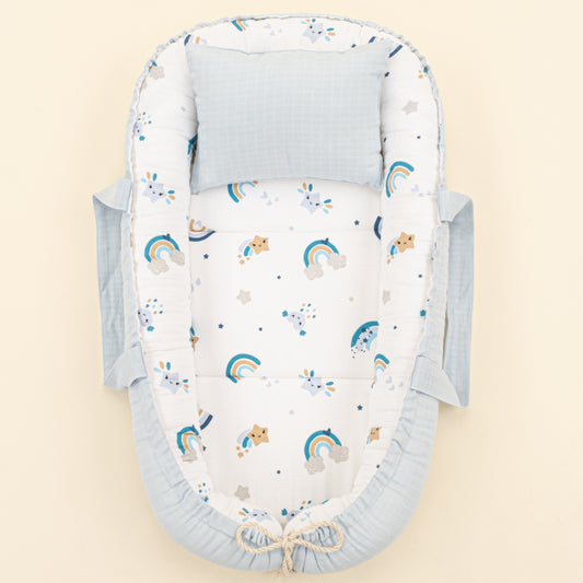 Babynest ve Yastık - Çift Taraflı - Bebe Mavisi Muslin - Mavi Gökkuşağı