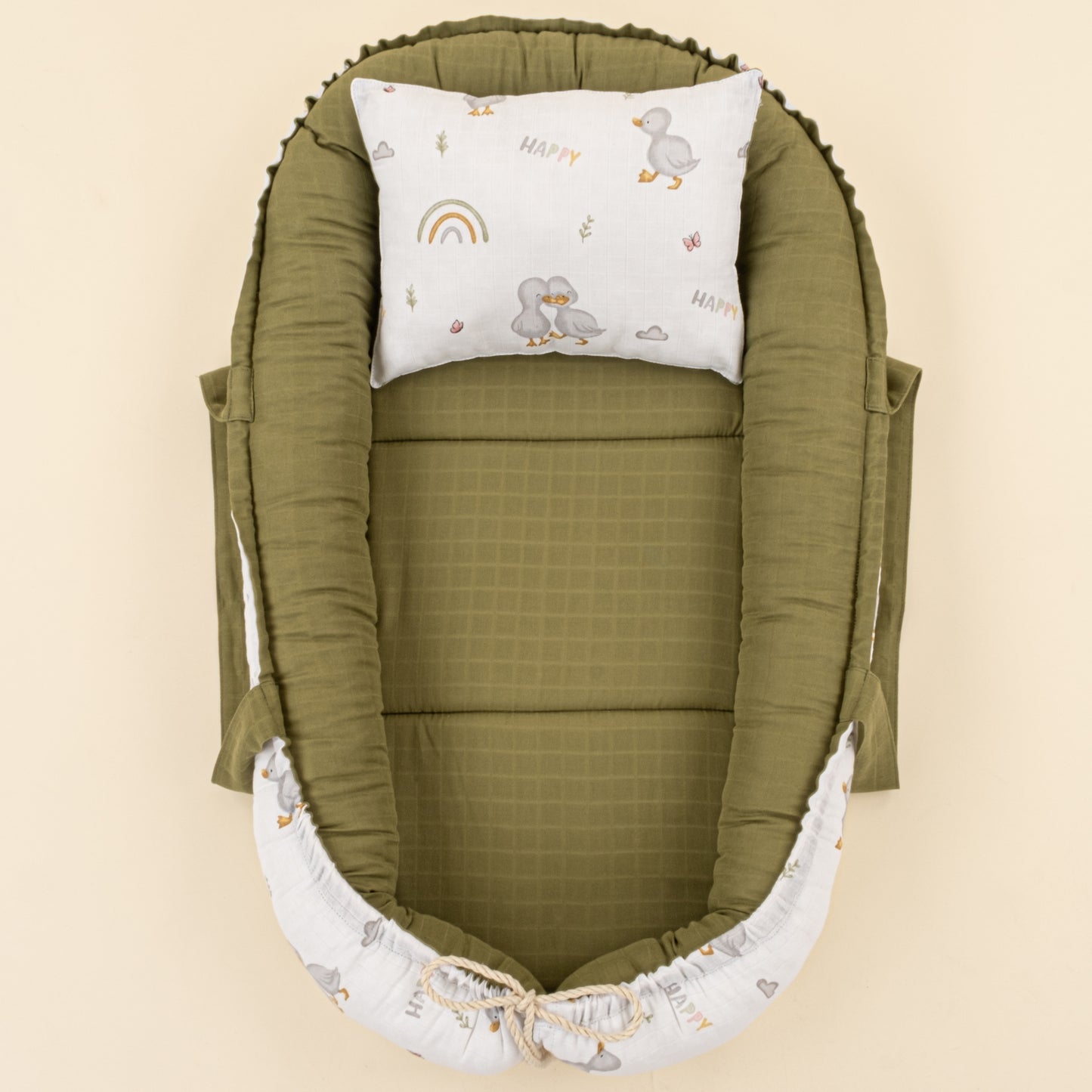 Babynest ve Yastık - Çift Taraflı - Koyu Fıstık Yeşili Muslin - Ördekler