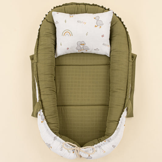 Babynest ve Yastık - Çift Taraflı - Koyu Fıstık Yeşili Muslin - Ördekler