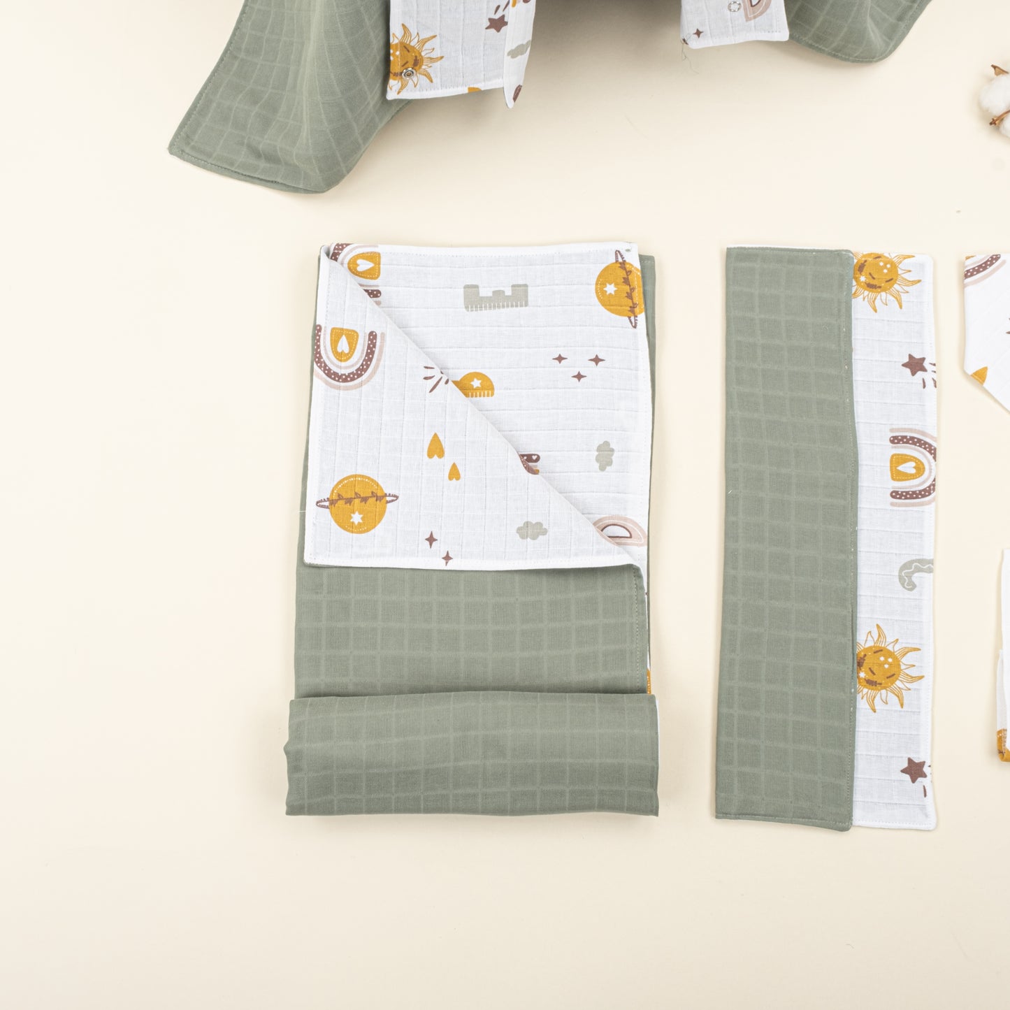 9 Parça Avantajlı Set - Çift Taraflı - Haki Muslin - Galaksi ve Harfler