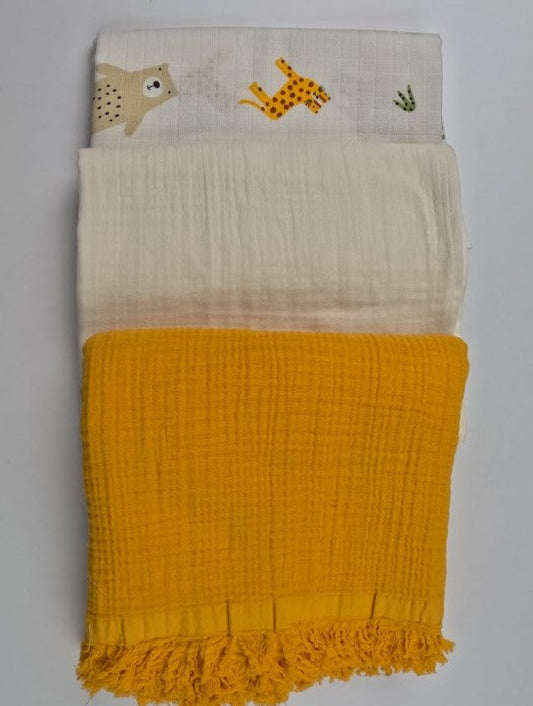 3 lü Bebek Muslin Battaniye Set - Dört Katlı Püsküllü Hardal - İki Katlı Krem - Aslan