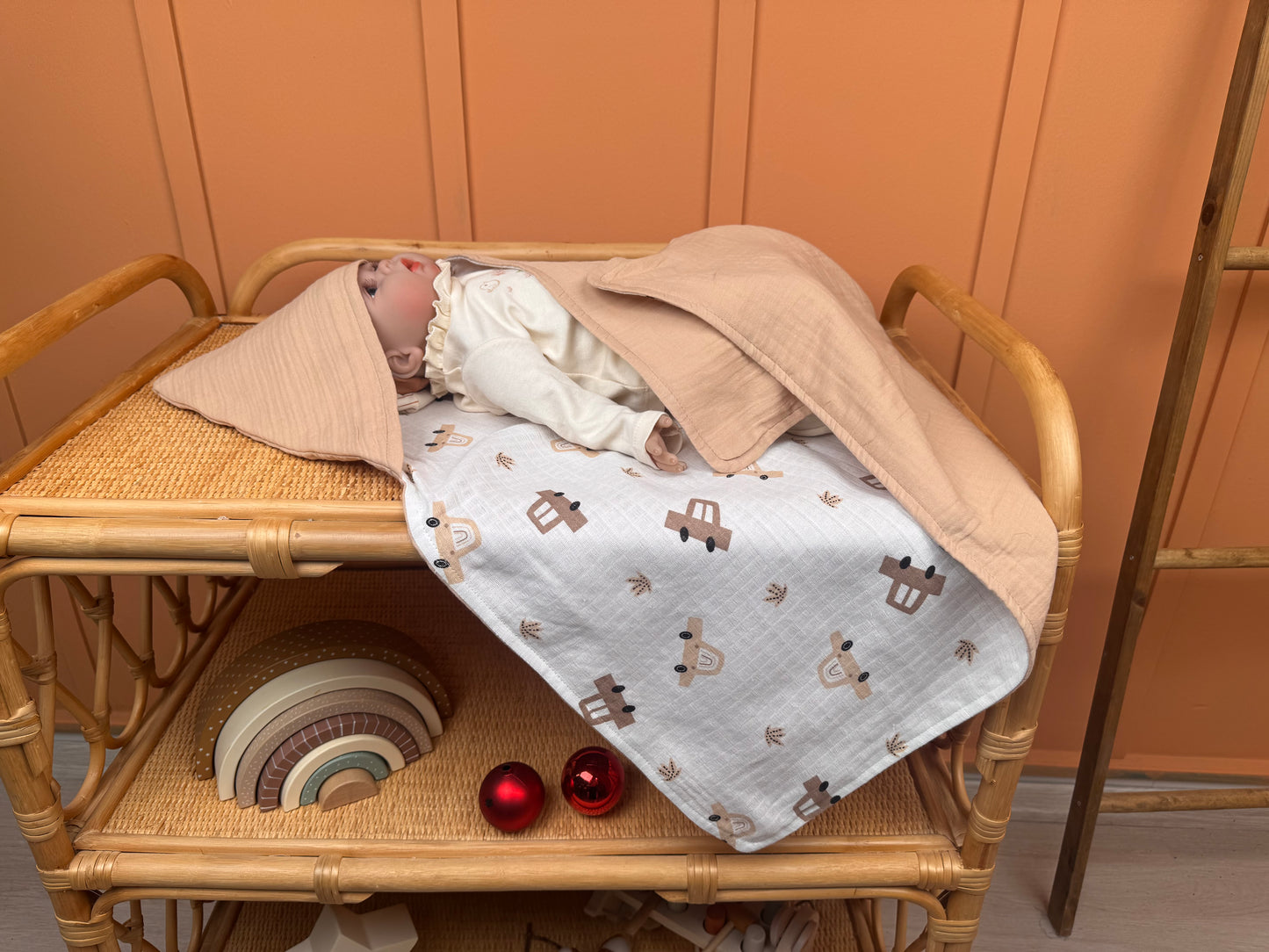 Muslin Kundak - İki Katlı Muslin Bej - Kahverengi Arabalar