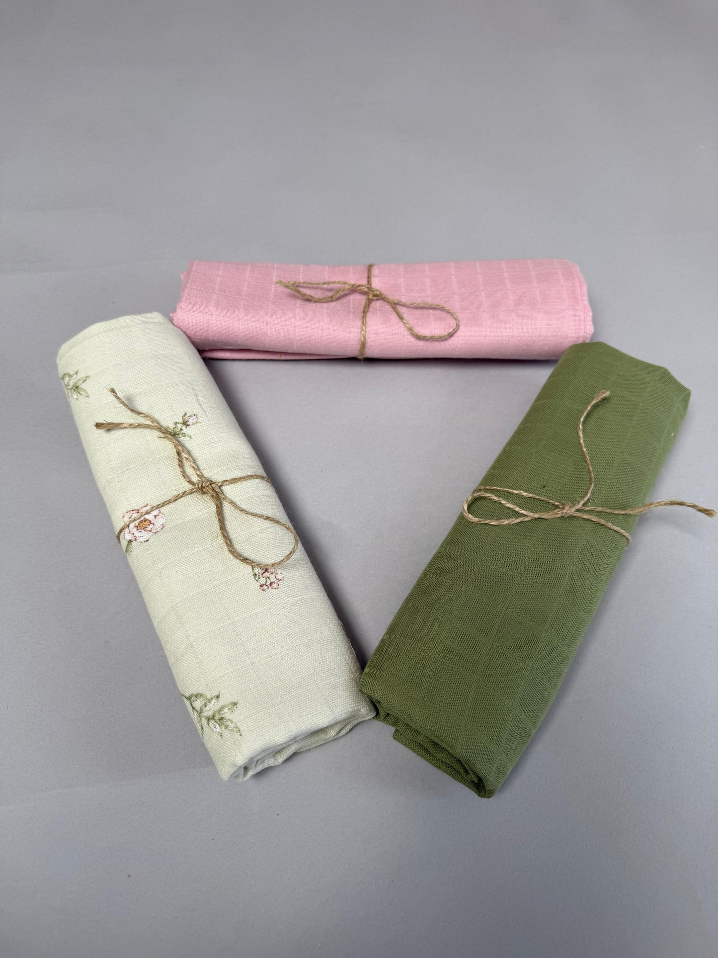 3lü Set - Müslin Örtü - Pembe Çiçekler / Koyu Fıstık Yeşili / Pudra