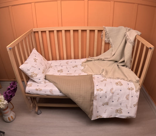 Bebek Muslin Nevresim Seti (Dört Katlı Muslin Battaniye , Yorgan Kılıfı , Yastık Kılıfı , Lastikli Çarşaf) - Taş Dört Katlı Muslin Battaniye - Toprak Muslin - Kahverengi Ördek