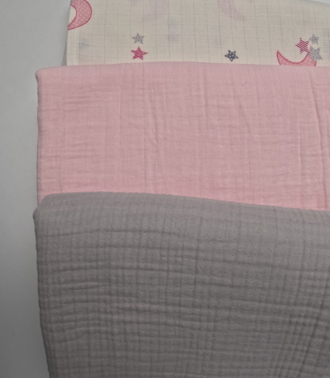 3 lü Bebek Muslin Battaniye Set - Dört Katlı Püsküllü Gri - İki Katlı Bebe Pembe - Pembe Ay