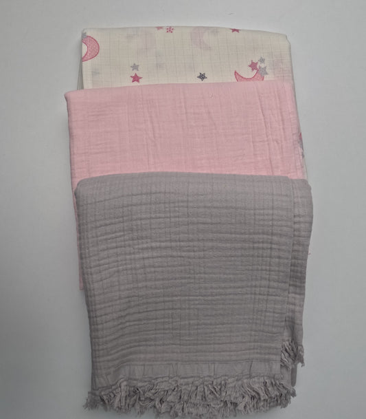 3 lü Bebek Muslin Battaniye Set - Dört Katlı Püsküllü Gri - İki Katlı Bebe Pembe - Pembe Ay