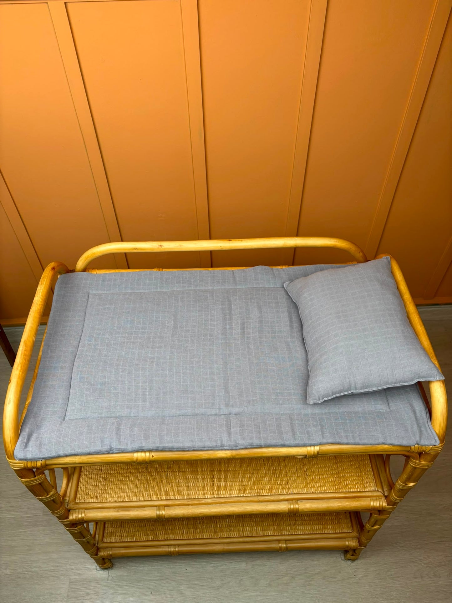 İndirimli Ürün - Alt Açma Matı ve Yastık - Gri Muslin