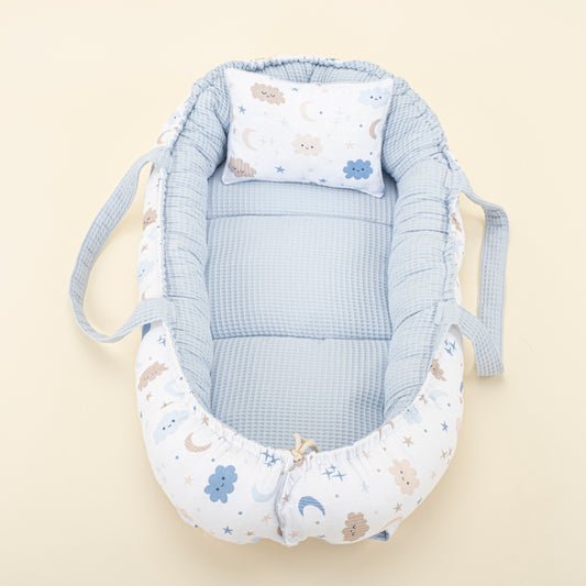 Babynest ve Yastık - Çift Taraflı - Bebe Mavi Petek - Mavi Bulut