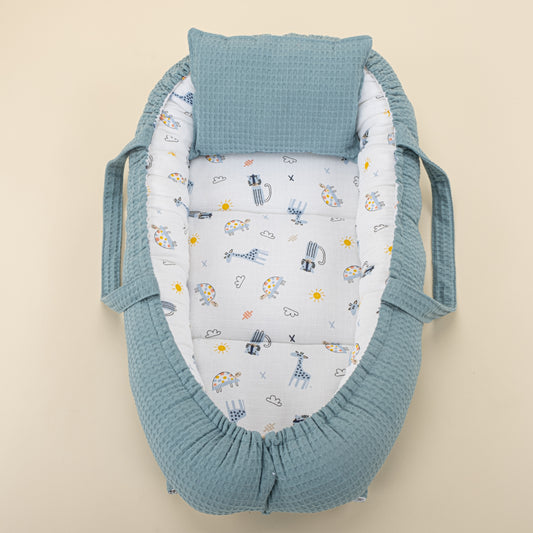 Babynest ve Yastık - Çift Taraflı - Petrol Mavisi Petek - Mavi Canlılar